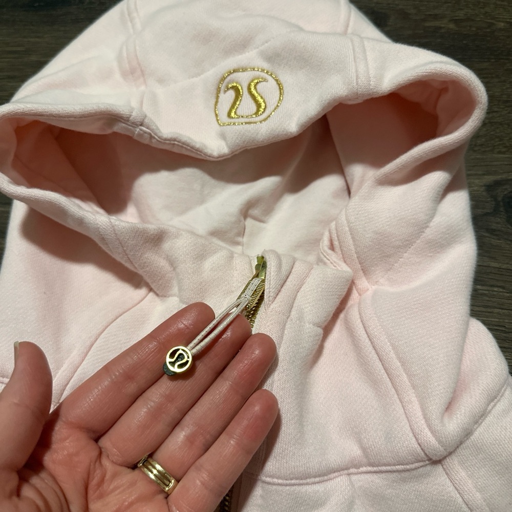 EUC LULULEMON CROPPED SCUBA - Picture 2 of 5